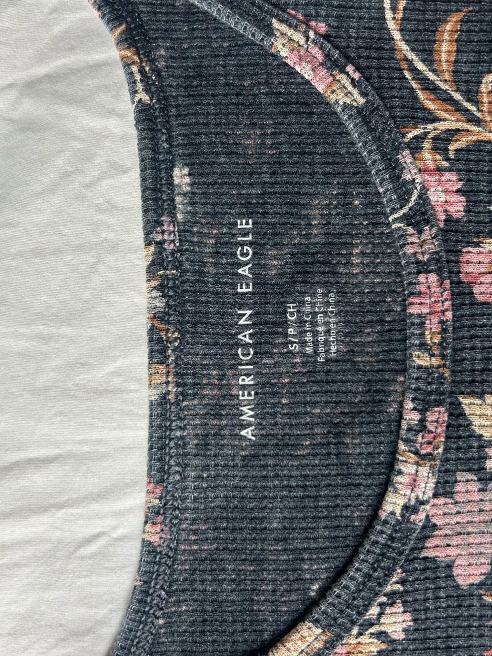 American Eagle Floral Lettuce Edge Crop Top Small - Picture 3 of 4